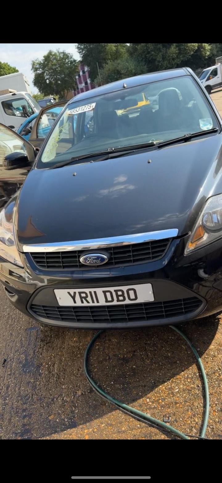 Cheap Ford Focus - 1.6 Zetec 5dr - OPEN TO OFFERS!! for sale in Forest Hill, Greater London