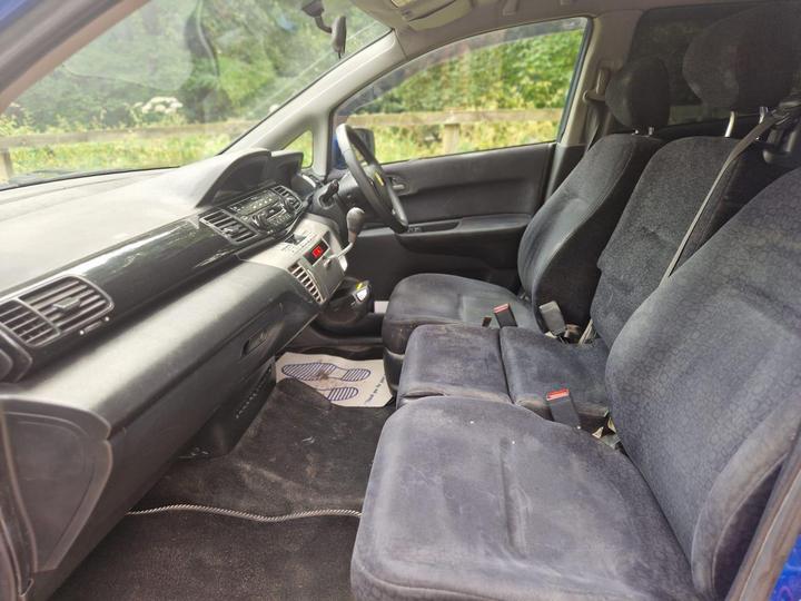 Honda FR-V - 1.7 i-VTEC SE 5dr - New in stock and ready to go - Image 43