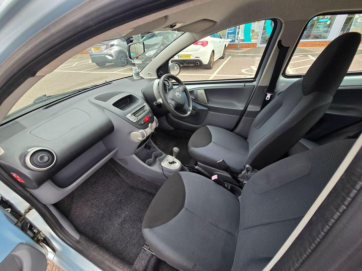 Toyota AYGO - 1.0 VVT-i + MultiMode Euro 4 5dr - 1 YEAR M.O.T/ULEZ COMPLAINT - Image 26