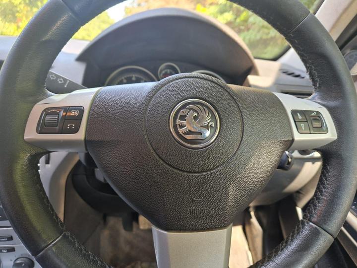 Vauxhall Astra - 1.4i 16v Active 5dr - New in stock and ready to go - Image 24