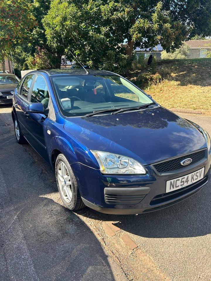 Cheap Ford Focus - 1.6 LX 5dr - cheap run around for sale in Northampton, Northamptonshire
