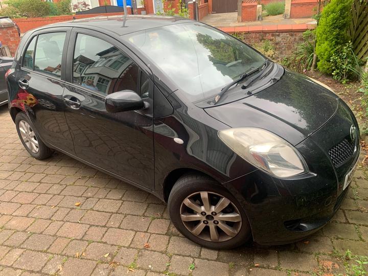 Cheap Toyota Yaris - 1.3 VVT-i TR 5dr - Perfect first car. Great price for sale in Liverpool, Merseyside