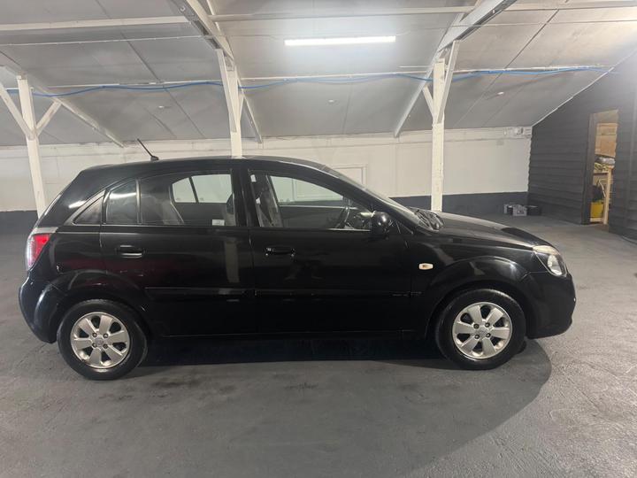 Kia Rio - 1.4 Domino 5dr - ULEZ + PART EX GOLD. - Image 5