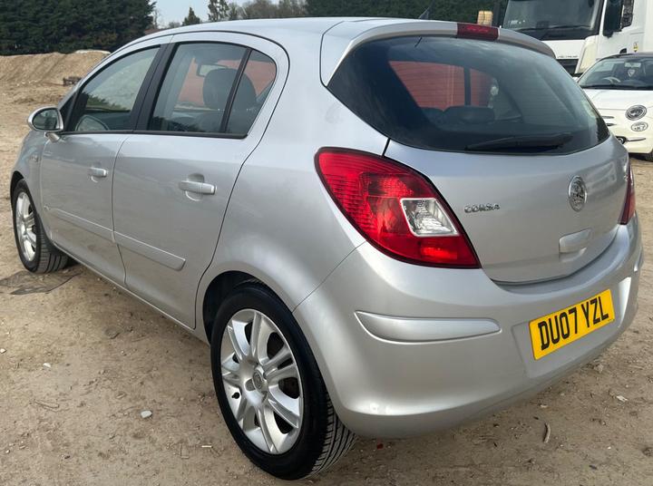 Vauxhall Corsa - 1.2i 16v Design 5dr (a/c) - SERVICE HISTORY-LONG MOT - Image 5