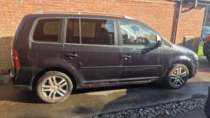 Cheap Volkswagen Touran - 1.9 TDI SE 5dr (7 Seats) - 7 SEATER, MOT, FSH, 129K MILES for sale in Chester, Cheshire
