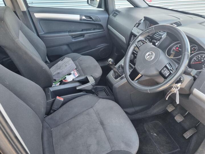 Vauxhall Zafira - 1.7 CDTi ecoFLEX Exclusiv Euro 5 5dr (SNav) - 3/6 months warranty available - Image 9