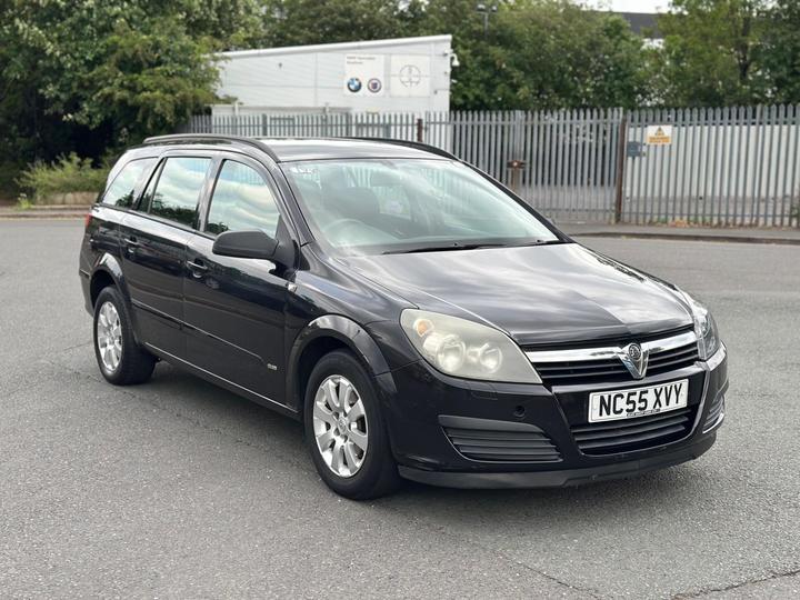 Cheap Vauxhall Astra - 1.8i 16v Club 5dr - Cheap Automayic Estate for sale in Sheffield, South Yorkshire