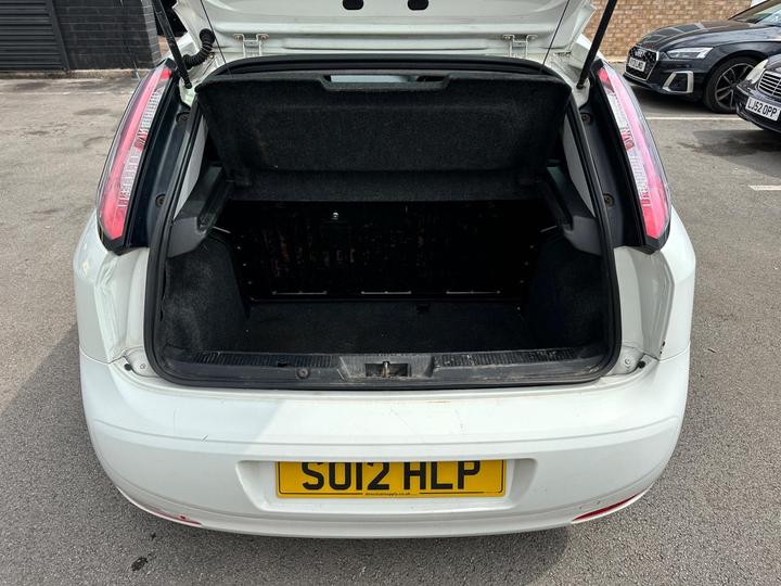 Fiat Punto - 1.2 Pop Manual Euro 5 3dr - HPI | Long MOT |Low Ins. Group - Image 7