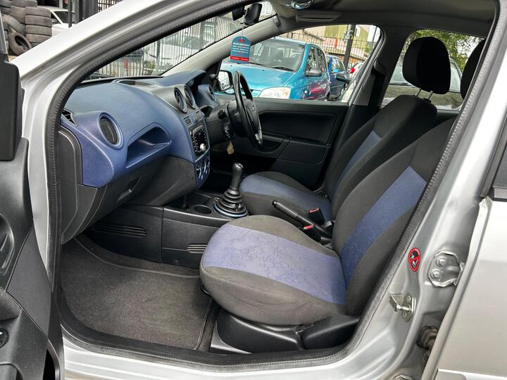 Ford Fiesta - 1.25 Zetec Blue Edition 5dr - Full MOT|FSH|First Car - Image 10