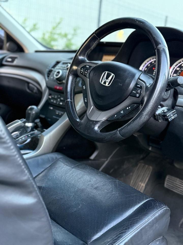 Honda Accord - 2.0 i-VTEC EX Auto Euro 5 4dr - Image 12