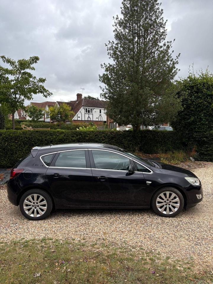 Cheap Vauxhall Astra - 1.6 16v SE Euro 5 5dr for sale in Reading, Berkshire
