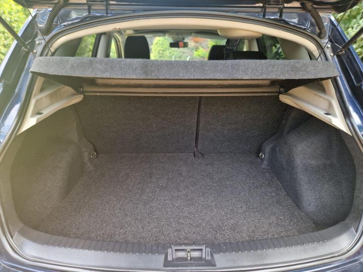 Nissan Qashqai - 1.5 dCi n-tec 2WD Euro 4 5dr - New in stock and ready to go - Image 47