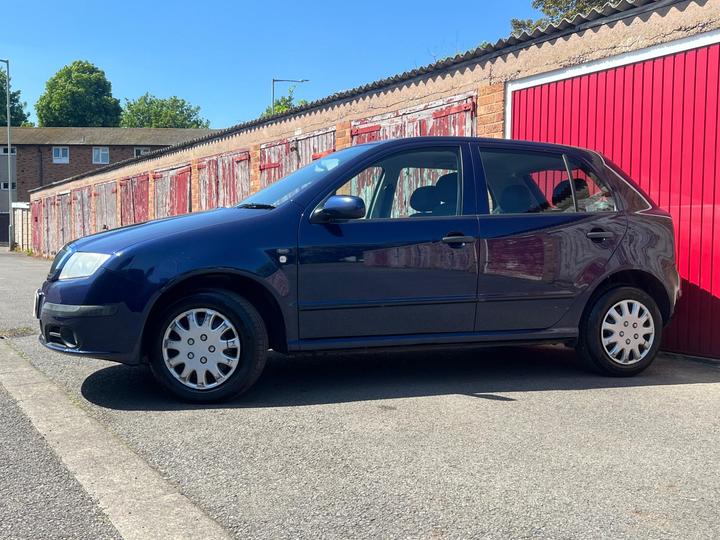 Skoda Fabia - 1.4 16V Ambiente 5dr - IDEAL FIRST CAR - LONG MOT - Image 5