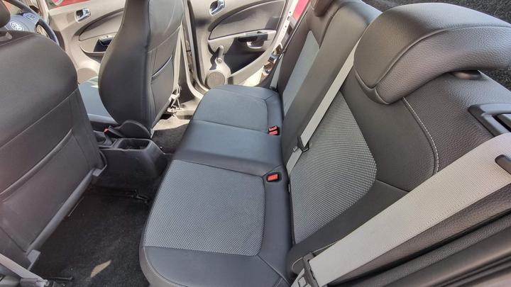 Vauxhall Corsa - 1.2i 16v Design 5dr (a/c) - Image 5