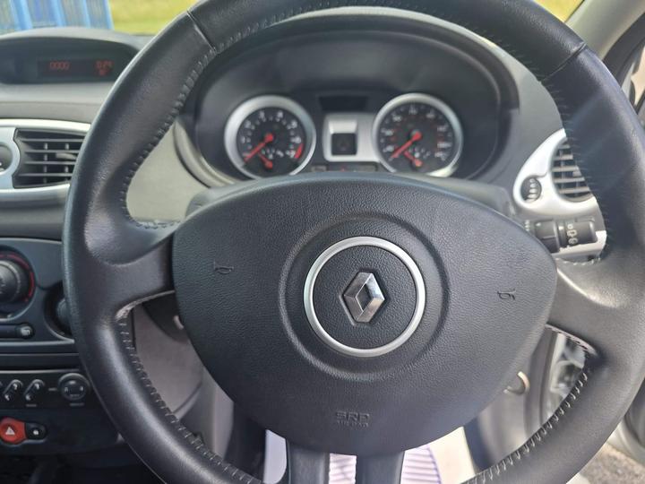 Renault Clio - 1.4 16v Dynamique 5dr - 12 Months MOT No Advisories - Image 14