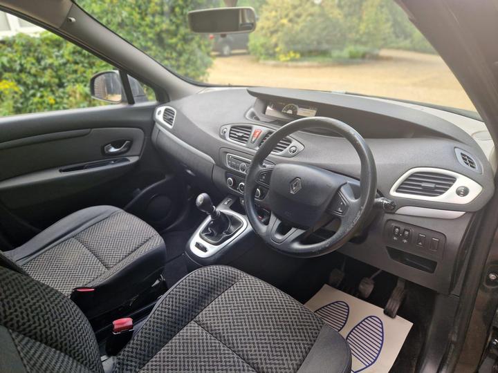 Renault Grand Scenic - 1.5 dCi Expression Euro 5 5dr - New in stock and ready to go - Image 41