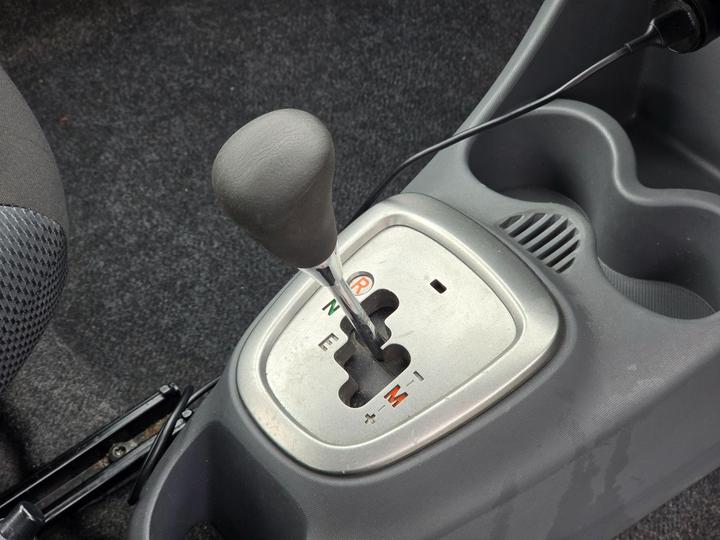 Toyota AYGO - 1.0 VVT-i + MultiMode Euro 4 5dr - 1 YEAR M.O.T/ULEZ COMPLAINT - Image 17