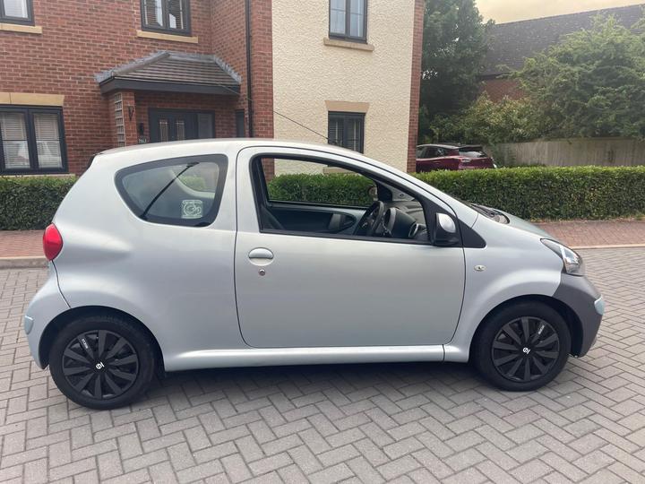 Toyota AYGO - 1.0 VVT-i + Euro 4 3dr - LONG MOT! - Image 9