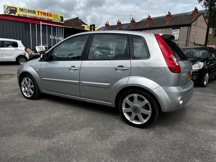 Ford Fiesta - 1.25 Zetec Blue Edition 5dr - Full MOT|FSH|First Car - Image 5