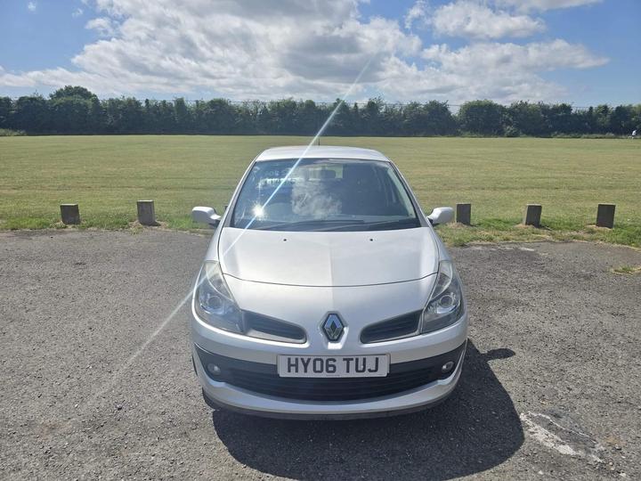 Renault Clio - 1.4 16v Dynamique 5dr - 12 Months MOT No Advisories - Image 6