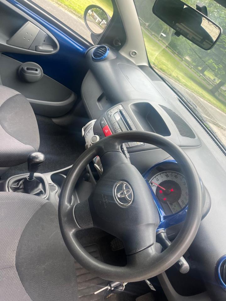 Toyota AYGO - 1.0 VVT-i Blue Euro 4 5dr - comes with 2 keys - Image 7