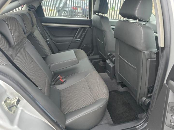 Vauxhall Vectra - 1.8 VVT Design 5dr - PART X TO CLEAR - Image 9
