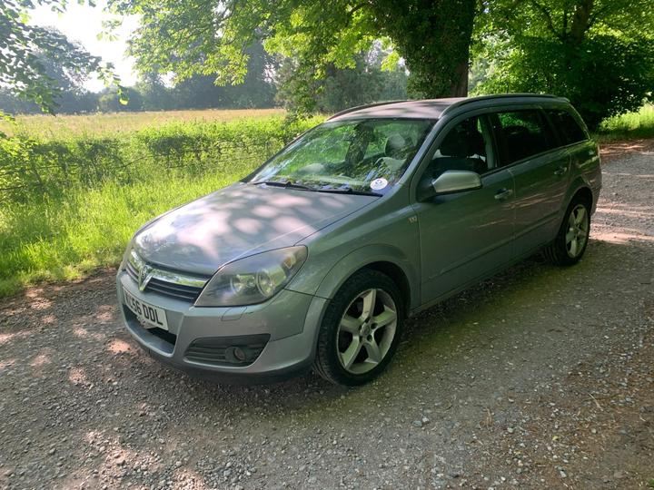 Cheap Vauxhall Astra - 1.7 CDTi 16v SRi 4x4 5dr - 12 months mot available for sale in Newbury, Berkshire