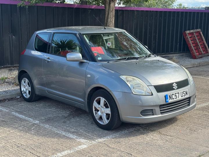 Suzuki Swift - 1.3 GL 3dr - LONG MOT|CLEAN CAR|GOOD RUNNER - Image 7