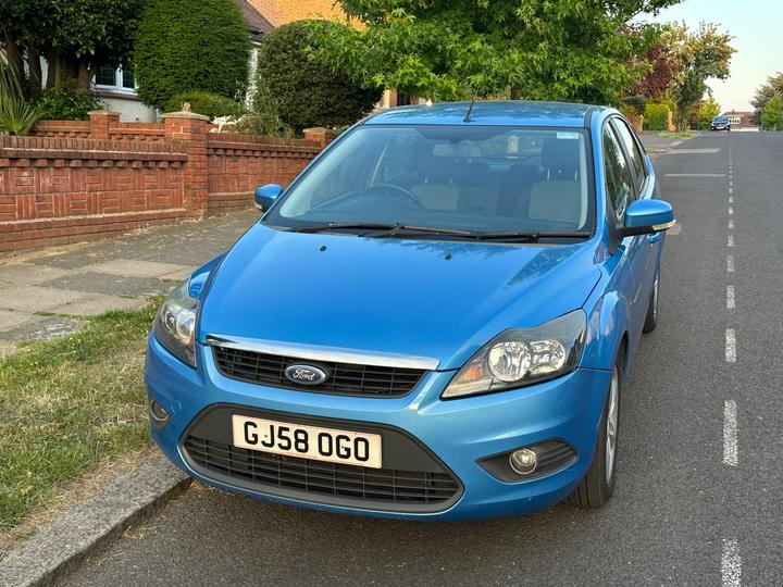 Ford Focus - 1.6 Zetec 5dr - ULEZ FREE / DRIVES SPOT ON - Image 15