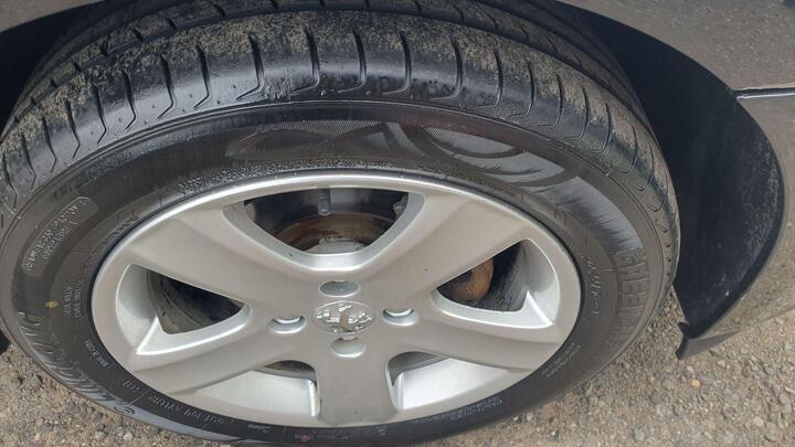 Peugeot 307 - 1.6 16v SE 5dr (a/c) - FULL SERVICE HISTORY 2 KEYS. - Image 18
