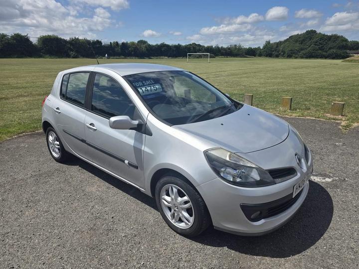 Cheap Renault Clio - 1.4 16v Dynamique 5dr - 12 Months MOT No Advisories for sale in Stafford, Staffordshire