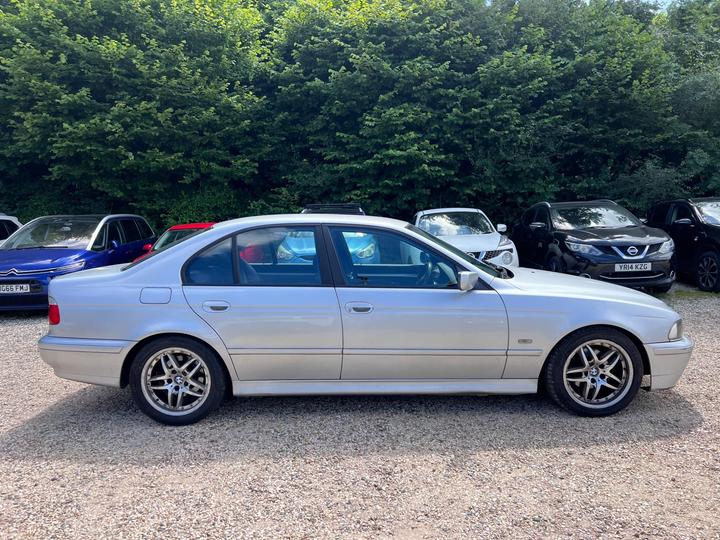 BMW 5 Series - 2.2 520i ES SE 4dr - MOT 19/01/26+P/X TO CLEAR - Image 11