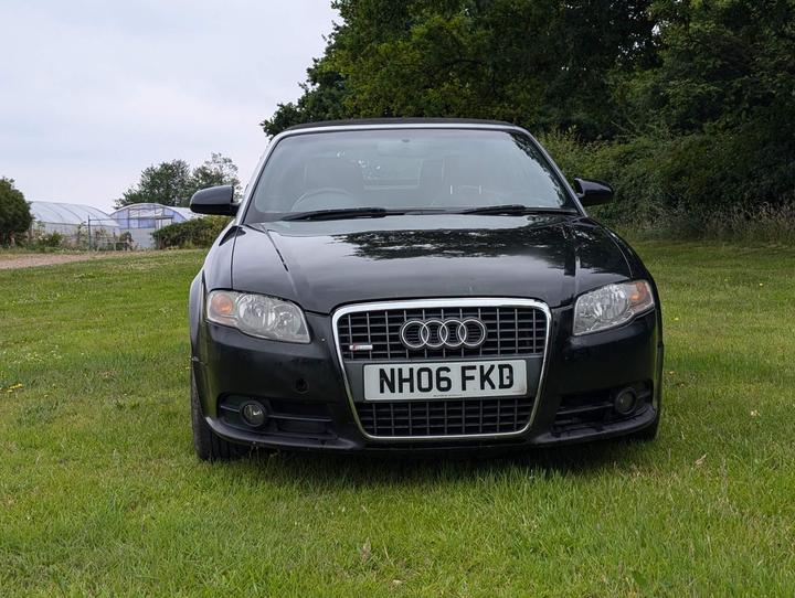 Audi A4 Cabriolet - 2.0 TDI S line 2dr - Image 14