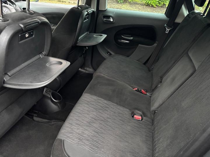 Citroen C3 Picasso - 1.6 HDi Exclusive Euro 5 5dr - LONG MOT TOP SPEC MODEL MPV !! - Image 29