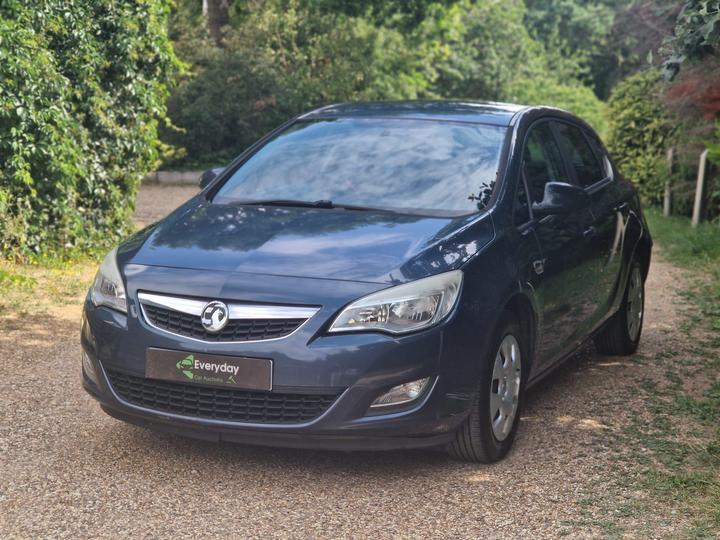 Vauxhall Astra - 1.4 16v Exclusiv Euro 5 5dr - New in stock and ready to go - Image 7
