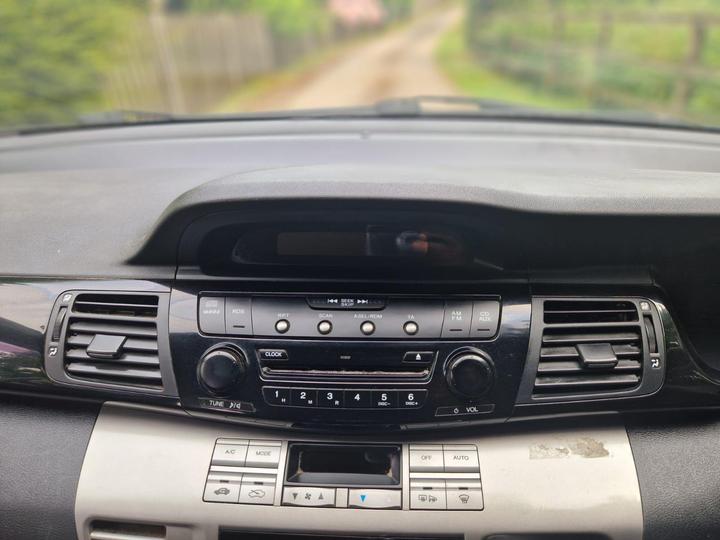 Honda FR-V - 1.7 i-VTEC SE 5dr - New in stock and ready to go - Image 12