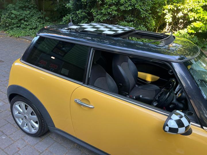 MINI Hatch - 1.6 Cooper Euro 4 3dr - Image 9