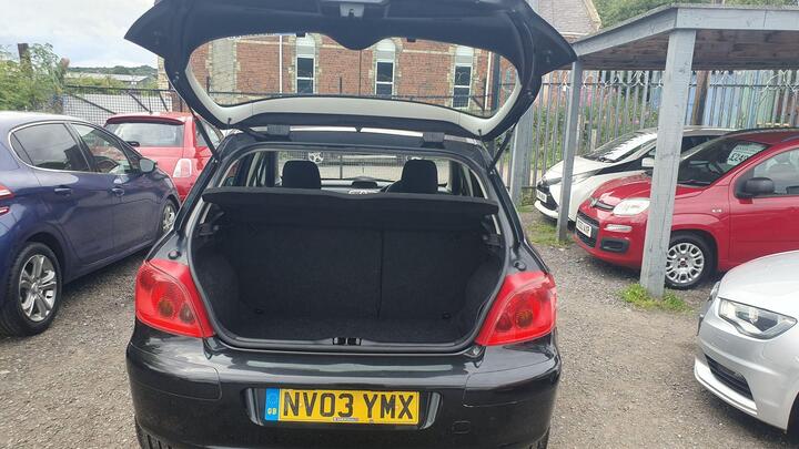 Peugeot 307 - 1.6 16v SE 5dr (a/c) - FULL SERVICE HISTORY 2 KEYS. - Image 14
