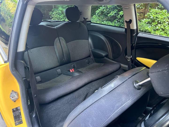 MINI Hatch - 1.6 Cooper Euro 4 3dr - Image 21