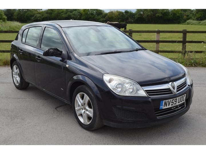 Cheap Vauxhall Astra - 1.6i Active Plus 5dr - SPARES OR REPAIRS for sale in Evesham, Worcestershire