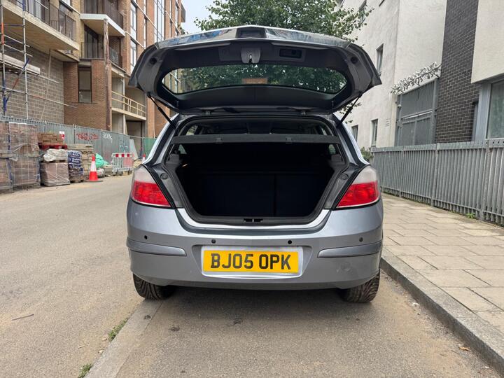 Vauxhall Astra - 1.4i 16v Breeze 5dr - ULEZ|NEW 1 YEAR MOT|2 OWNERS - Image 9