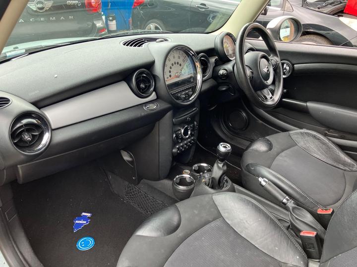 MINI Hatch - 1.6 Cooper D Euro 5 (s/s) 3dr - WE CAN MAKE THE CLUTCH SLIP - Image 8