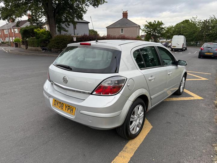 Vauxhall Astra - 1.6i 16v Design 5dr - Full Service History - Image 14