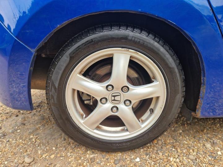 Honda FR-V - 1.7 i-VTEC SE 5dr - New in stock and ready to go - Image 36