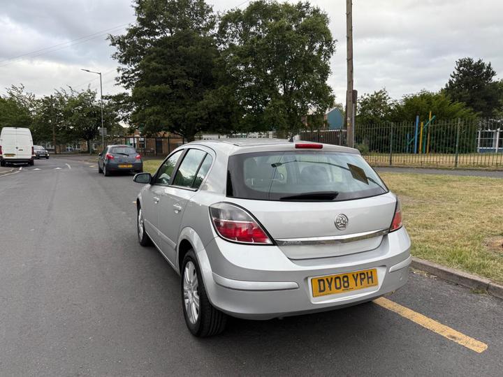 Vauxhall Astra - 1.6i 16v Design 5dr - Full Service History - Image 8
