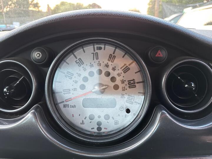 MINI Hatch - 1.6 Cooper Euro 4 3dr - Alloys,A/C,Low Mileage,Tax&Ins - Image 38
