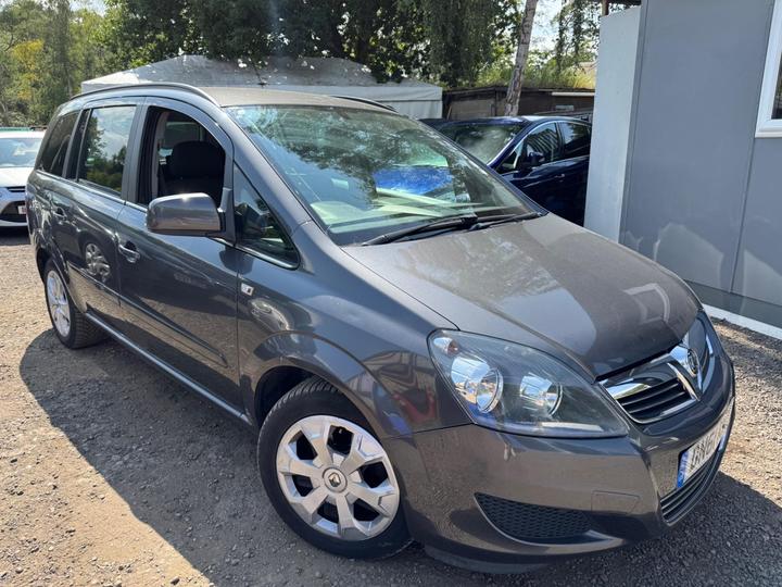 Cheap Vauxhall Zafira - 1.8 16V Exclusiv Euro 5 5dr (SNav) - GOOD RUNNER - 7 SEATS for sale in Chertsey, Surrey