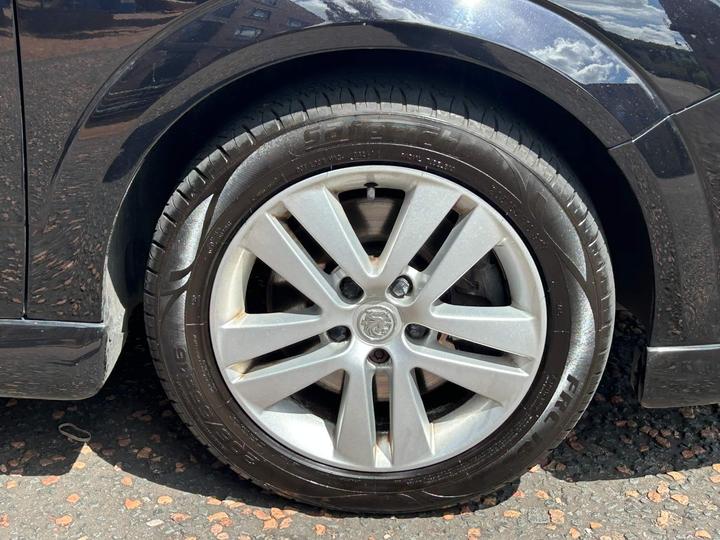 Vauxhall Astra - 1.9 CDTi SXi Sport Hatch 3dr - SH | PANORAMIC WINDSCREEN - Image 28