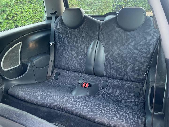 MINI Hatch - 1.6 Cooper Euro 3 3dr - Image 19