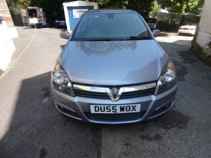 Cheap Vauxhall Astra - 1.8i 16v Design Hatchback 5dr Petrol Automatic (197 g/km, 123 bhp) - ~~CREDIT/DEBIT CARD ACCEPTED~~ for sale in Bournemouth, Dorset
